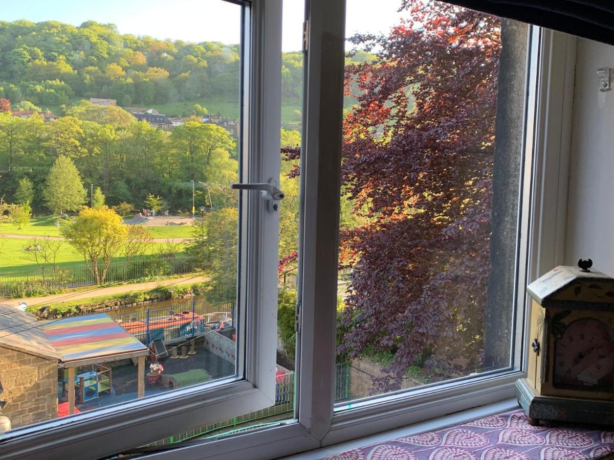 4 Bedroom Period Townhouse In The Heart Of Hebden Hebden Bridge Eksteriør bilde